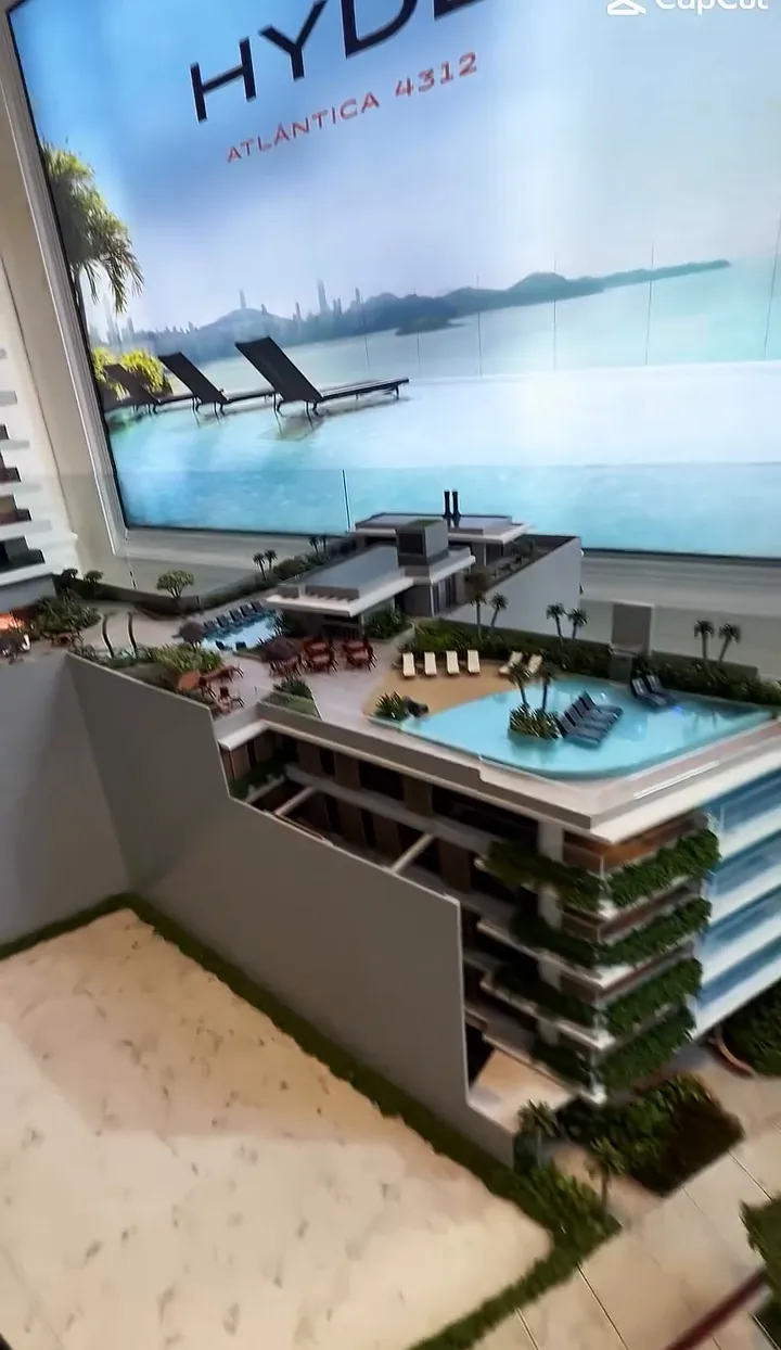 Maquete do HYDE Atlântica 4312 com piscina, terraço e vegetação
